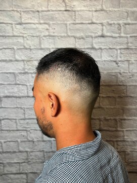 銀座マツナガ 新宿野村ビル店 髭×フェード