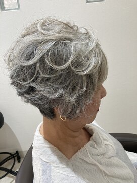 ラ ファブリック 草加(LA FABRIQUE) 【下田】ショートリバースパーマ