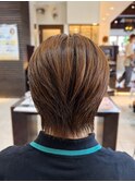 襟足長め毛流れセンターパート