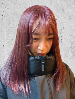ナチュラルピー JR高槻本店(Natural.P)の写真/【高槻駅スグ】《プチプライス★デザインカット＋カラー ¥6960》カラーしたのに艶々の綺麗な髪!そのワケは?