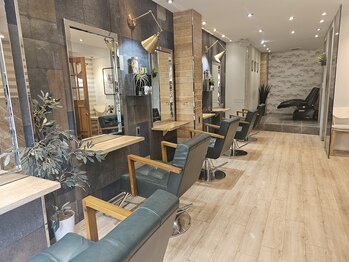 AUBE HAIR amour　学芸大学店 【オーブ ヘアー アムール】