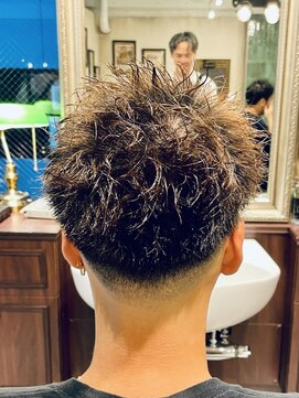グレイスフルバーバーロンドン 大宮店(Graceful Barber London) 【20代 男性】ロンドンツイスパフェード（大宮/バーバー）