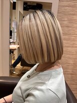 フェリエットバイビークール(feliette by Be-COOL)&nbsp;金髪切りっぱなしボブ