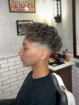バーバーブロス 長堀店(BARBER BROS) 【BarBerBROS】フェード　バーバー　ツイストスパイラルパーマ