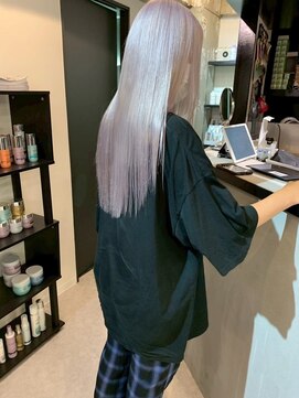 ペレ 原宿(PELE) ダブルカラー/ケアブリーチ/羽エクステ/原宿