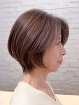 エリマ 横浜西口(elima)&nbsp;横浜西口白髪染めレイヤーボブベージュアッシュブラウンカラー