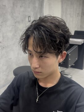 シャインセカンド 大宮(SHINE Second) 刈り上げセンターパート/波巻きツイストスパイラル/大宮
