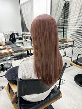 テラス トヨタ(Telasu Toyota) 透明感のあるピンクベージュカラーをケアブリーチで◎