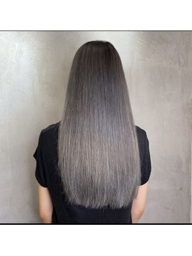 アンダーバーホワイトモデ 河内長野(_WHITE mode) ※10代20代おすすめ大人可愛いシルバーグレー