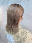 透明感ミルクティーブラウン小顔レイヤーボブ