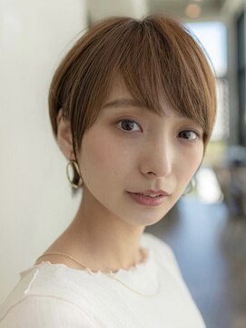 ドットハリス(.Hallis) 20代30代大人可愛い前下がりショートボブ/丸みショート/前髪あり