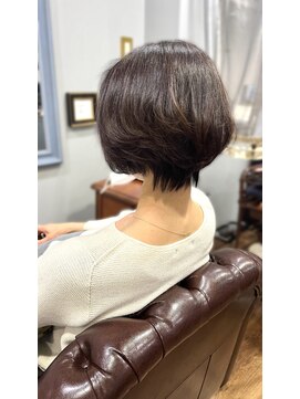 ウィーク 梅田(UiiC) 30代40代50代くびれショートボブ◎ uiic umeda 中沢恵理