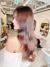 業界最高品質の薬剤でブリーチなしでも圧倒的な透明感と艶感のあるダメージレスカラーが得意【韓国ヘア】