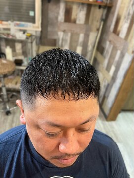 デルフィーノ ヘアーパフォーム(delfino hair perform) メンズ濡れパンクロップスキンフェードカットシェービング