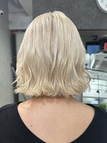 ロウル 渋谷(LOWRL)&nbsp;ホワイトブロンド/ケアブリーチ/ヘアセット