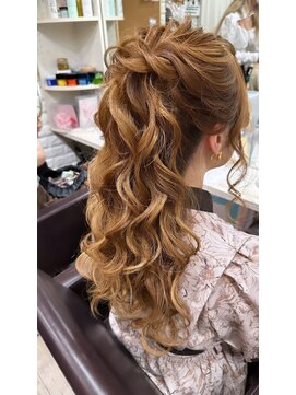 ジャムスタイリングハウス(JAM STYLING HOUSE) ☆ハイハーフポニー☆