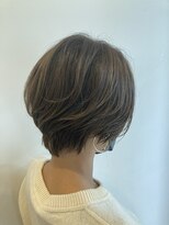 スタジオ アルファプラス 日暮里店(studio α+)&nbsp;ステップボーンカットカットボブショートハイライト白髪ぼかし