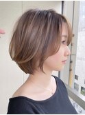 大人ショートカットウェットヘアオリーブベージュデザインカラー