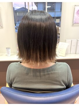 アトリーチェタ 田富店(ATTRICE) 裾カラー