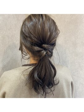 マターエル(mata L23) オリーブベージュ×ゆるふわアレンジ