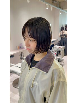 アム(amu) ボブ/ボブヘア/ミニボブ/顎ラインボブ/黒髪ボブ/内巻きボブ