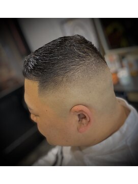 エーピーティートアウエスト(APT. TOR WEST) crew