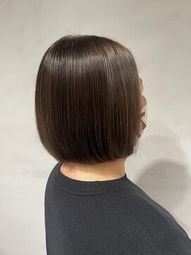 サンカリ SANKARI 船木店 【前下がりボブ】