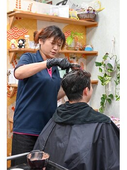 髪ストーリー美容室の写真/大型店が苦手な方へ。周りの目を気にせず「本音」で話せる、マンツーマンの寄り添いプライベートサロン。