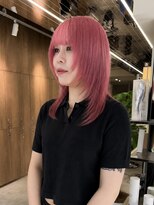 ダーツサンジョウ(DARTS sanjyo)&nbsp;ケアブリーチで作るトレンドピンクカラー×レイヤーカット