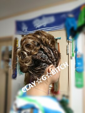 クレイジービッチ(CLAY G BITCH) 【平日プラン】新規￥3000→￥2000 パーティーヘアセット 結婚式