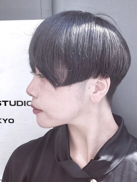 ココ 原宿(KOKO) 波巻きツイストスパイラルフェザーパーマ刈り上げセンターパート