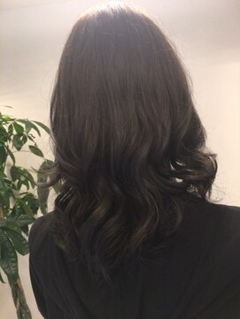 ディーヘアーデザイン(d.HAIR DESIGN) アディクシー、サファイア☆シルバー