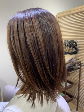 ユーネリー(U-NERY) ミディアムレイヤースタイル