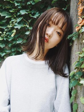 エリマ 調布(elima) 透明感ベージュ 揺らぎ外ハネミディアム