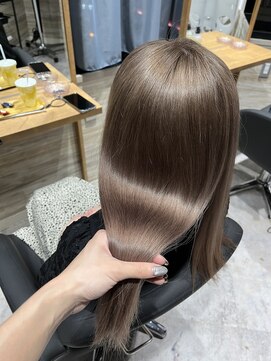 リーオオサカ(Lee Osaka) 【デザインカラー】ミルクティーベージュ/kana