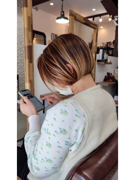 ナタン 自由が丘(NATHAN) コンパクトボブ×イルミナカラー×フェザーバング