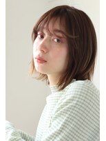 エクリ 麻布十番(equri)&nbsp;大人かわいい外ハネボブ　20代30代40代　小顔、ベージュ