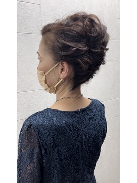 プティクローシェ バイ クオーレ(petite cloche by CUORE) クラシカル夜会巻アップ