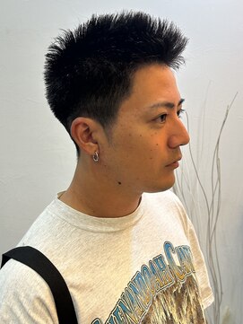 ラビス クローバー(Lovis clover) スパイキーショート♪あゆむ【熊谷】