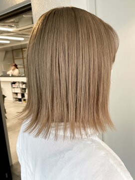 ソア 渋谷(soar) 20代30代大人可愛い艶感ミルクティーベージュケアブリーチ