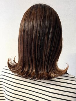 チーモ ハッピー ヘア メイク(CheeMo happy hair make)の写真/《女性stylistのみ◇》髪と頭皮に優しいオーガニック薬剤で透明感のあるトレンドカラーを叶えます＊<清水>