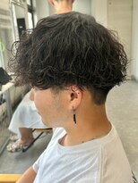 フゥ 宇都宮(FeU)&nbsp;波巻きパーマメンズパーマメンズヘアツーブロックツイストパーマ