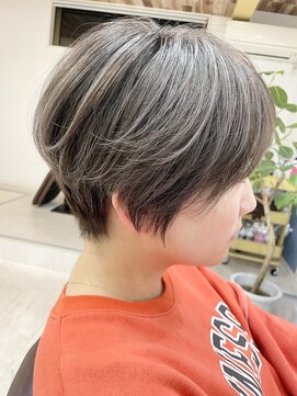 イロ 成田(iLo) ハイライトショート