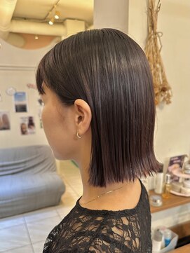 フレイストート(Frais Tout) 耳かけ　切りっぱなしボブ