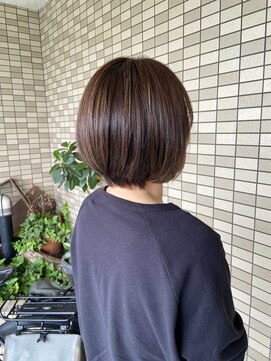 ヘアサロン リリィ(hair salon riri) アッシュベージュ系のカラーにショートボブ