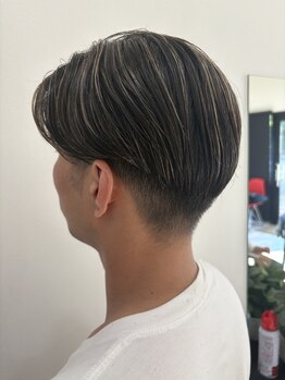 LAVhair【ラブヘアー】の写真/【男性も通いやすいカフェ空間】骨格補正カット＋ニュアンスパーマ。朝のセットが驚くほど楽に。