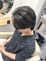 チザン(TIZAN)&nbsp;オリーブグレージュ×センターパート