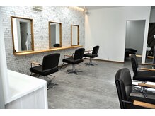 ヘアーデザインスリール(Hair Design THRIRE)の雰囲気（natural-tasting floor.）