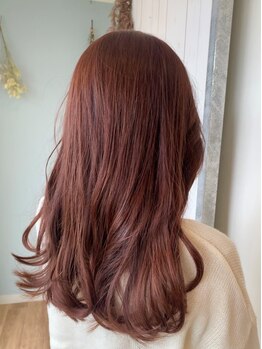 ピーブランズヘアー メイノハマ リチェッタ(P-brands hair meinohama Ricetta)の写真/ひとりひとりに合わせたオーダーメイドカラーで理想が叶う♪ダメージレスにこだわり、透明感溢れる艶髪に。