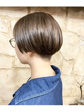 マギーヘア(magiy hair) 刈り上げショート［magiyhair西部笑］